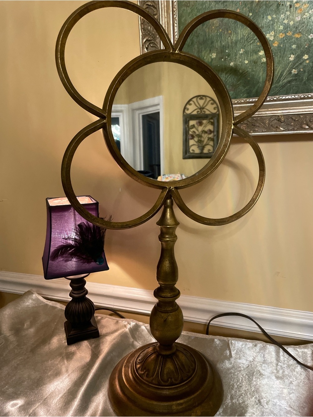 Decorative Flower-Shaped Vanity Mirror in Antique Gold